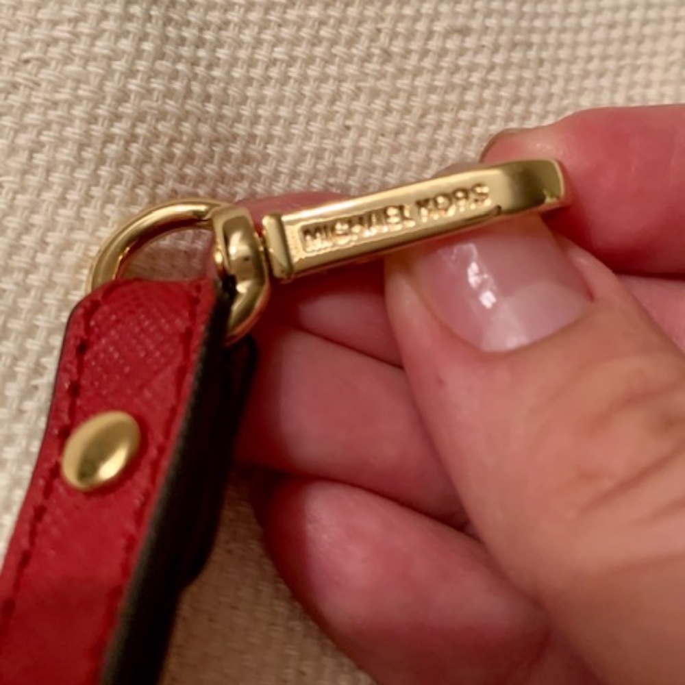 🐬NWOT safiano leather strap MICHAEL KORS